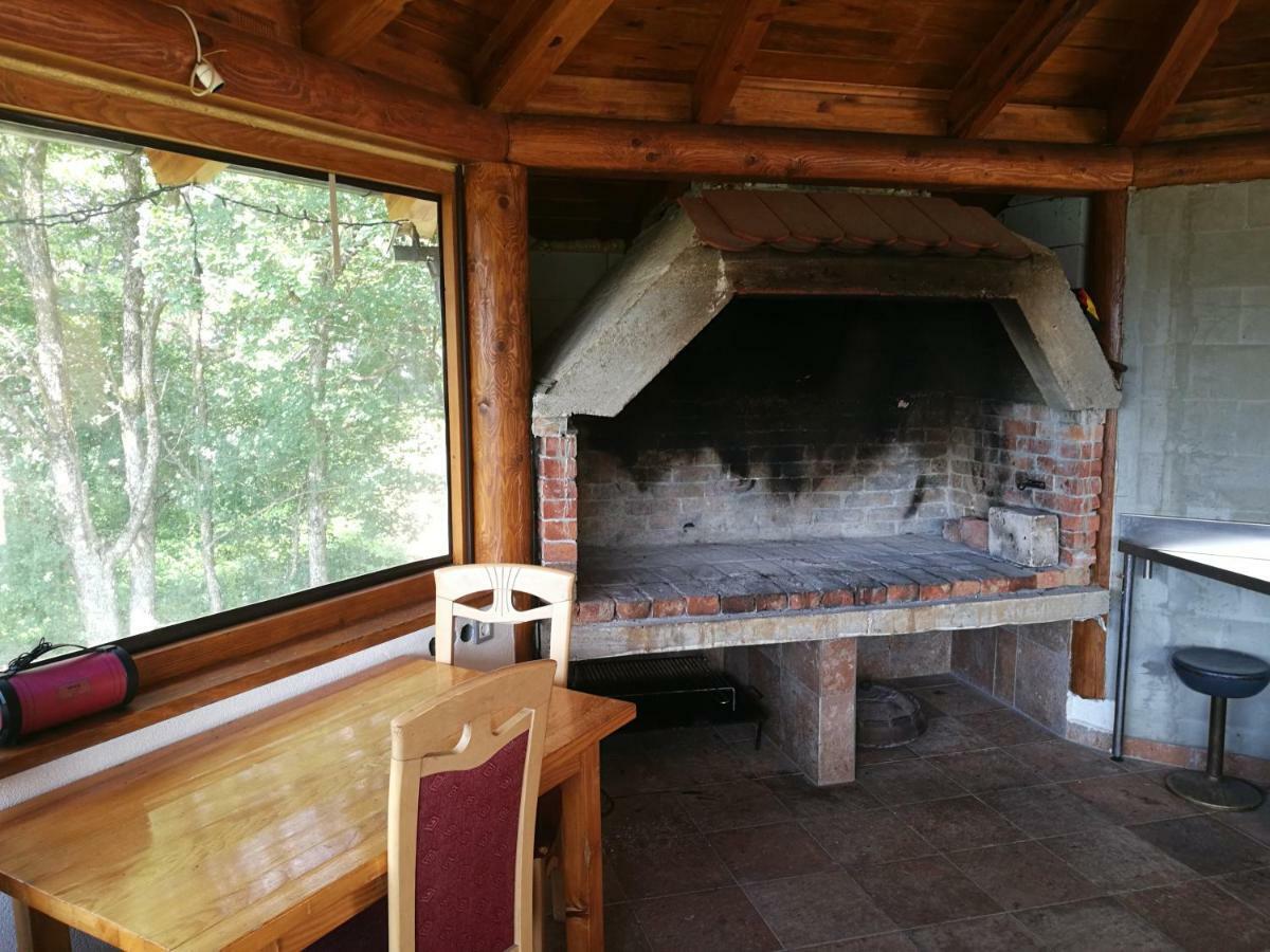 Bear Lodge Korenica Εξωτερικό φωτογραφία