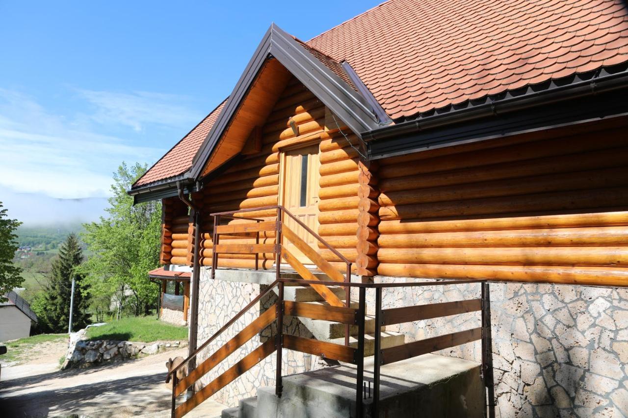 Bear Lodge Korenica Εξωτερικό φωτογραφία